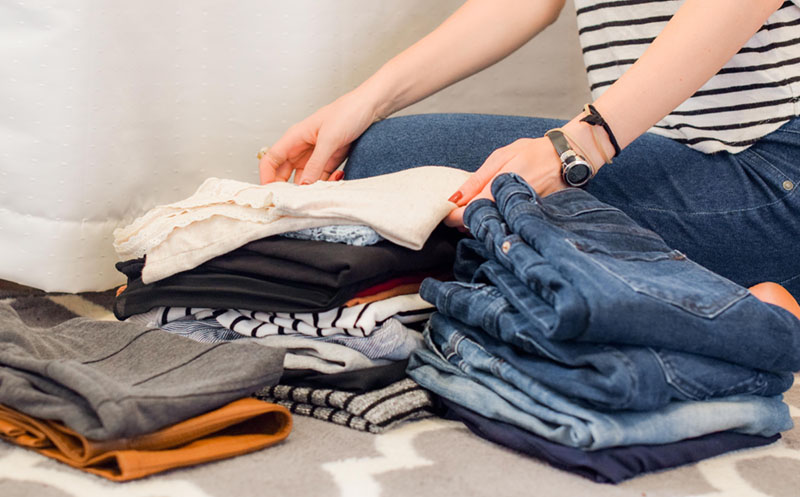 How to Have a Minimalist Wardrobe and Maximum Style 4 minimalist wardrobe2