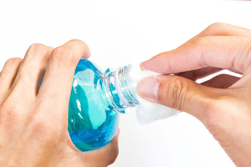5 Natural and DIY Pesticides: A Better Option for Bug-Free 5 natural pesticide rubbing alcohol