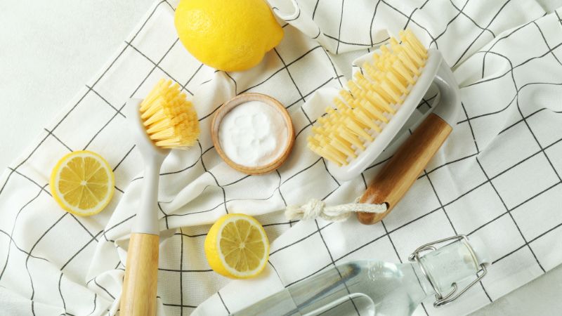 diy eco-friendly cleaner with lemon